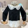 Kvinnors blusar nischdesign i kvinnokläder 2023 Autumn Sweet Lace Stitched Doll Neck Solid Color Thin Shirt Blusas Mujer de Moda