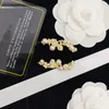 18k Or Perle Diamant Broche Designer Fille Amour Logo Broche Printemps Nouvelle Marque Broches Broche De Mode Polyvalent Bijoux Accessoires Cadeau De Fête De Mariage