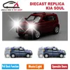 Diecast Model car Track Diecast Kia Soul Scale Model Car Kids Metal Brand Toys Collection Gift With Openable Door/Pull Back Function/Music/Light 230308