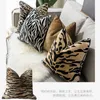 Almohada DUNXDECO Animal Print Collection Zebra Tiger Funda de terciopelo de lujo Funda decorativa Sofá Silla Ropa de cama Coussin