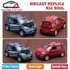 Diecast Model car Track Diecast Kia Soul Scale Model Car Kids Metal Brand Toys Collection Gift With Openable Door/Pull Back Function/Music/Light 230308