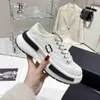 2023 hoogwaardige nieuwe hardloopschoenen sneakers trainers voor vrouwen des chaussures Schuhe Scarpe Outdoor Fashion Sports Shoe x25c