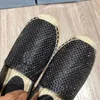 Kadınlar Sıradan Ayakkabı Lüks Tasarımcı Balıkçı Scarpe Yaz Ayakkabı Saten Sling Kristallerle Kadın Somunlar Moda Siyah Beyaz Slipper Plajı Köpüklü Lady Girl