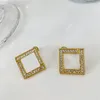 Dubbele letters combinatie rhombus ontwerp charme vrouwen volledige diamant gouden oorbellen holle darm voor dame jubileum