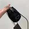 2021 Women Keychains Small Long Chain Shoulder Messenger Bags Drawstring Classic Hand Bag Bucket Waist Keychain314O