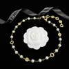 80% korting op 2023 Nieuwe luxe hoogwaardige mode -sieraden voor nieuwe Neckain Pearl Blaadketting Dames Double Interlocking Bracelet Tassel Oorbellen