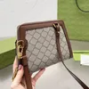 Tasarımcı Çantalar Çanta Tote Çanta Kadın Moda Klasik Cross Vücut Lüks Marka Crossbody Ladies Messenger Cüzdan Cüzdan