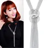 Kedjor Kvinnor Rhinestone Metal Pendant Chain Statement smycken Långtvassande tröja Bib Halsband Tillbehör