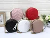 Luxury Cross Body Bag Wholesale Fashion Mini Round Cake Bag Lingge Plånböcker Kedjor Axelväskor Designer Diagonal Crossing Package