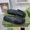 Sandales de salle de bain féminine d'été brodées Best plage chaussures de maison décontractée
