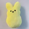 Nuovo regalo di figurine di peluche da 15 cmPEEPS Easter Bunny fa capolino