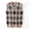 Herrvästar Fashion Designer Märke Argyle Pullover Diamond Sweater V Neck Knit Vest Men 6% ull ärmlösa Autum Casual Men Clothing 230308