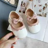 Flache Schuhe 2023 Schleife Leder Mädchen Baby 1-8 Jahre alt Rutschfeste weiche Sohle Frühling Little Single E419