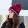 Bonnets bonnet/crâne casquettes tricotés chapeaux pour femmes hiver Skullcap bonnet chapeau pompon rayé laine fil torsion peluche casquette