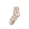 Femmes Chaussettes Printemps Et Été Fraise Long Tube Mignon Doux Plaid Japonais Moyen Blanc