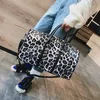 Seesäcke Damen Reisetasche mit großer Kapazität Handgepäck Leopardenmuster Schultertasche für Damen über Nacht, Wochenendhandtasche 230309