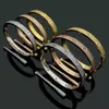 2023 Fashion Luxdrer Bracelet Bracelet Bracelet Crystal Three Row Diamond Gold Pinfret Garal de diseño de acero de acero de titanio de alta calidad