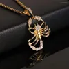 Hänghalsband främjande av mäns hiphop guldpläterade smycken isade ut cz insekt charms skorpion halsband