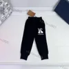 Luxuriöse Designer-Kleidungssets für Kinder, T-Shirt mit Monogramm, Shortst-Mode, britische Modemarke, Sommer-Kinderschätze und Mädchen-Baumwoll-Zweiteiler