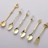 Set di stoviglie 6 pezzi/set cucchiai vintage forchetta mini strumento da dessert per caffè intagliato in metallo stile reale