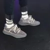 2023 VETEMENTS REFLEXTE SOCK STREET Moda Sports confortável Belo em socos respirável meias de outono de outono M1