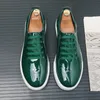 Klänningskor Spring Autumn Leather Shoes Högkvalitativa patentläder Läder Casual Shoes Lace Up Sneakers Green Fashion Sole Designer Läderskor 230309