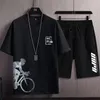 Mens Tracksuits Summer Tracksuit 2 조각 세트 패션 캐주얼 한 솔리드 Shortsleeved Tshirt and Shorts Sport Suit 통기 가능한 남자 의류 230308