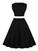 Sukienki swobodne vintage czarno-biały kontrast kolor kreatywny harajuku punkowy średniej pucha brytyjski styl v-de-de-de-deck 2023 Autumn Women