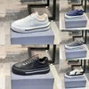 2023 new fashion Designer Men Macro Casual Shoes Re-Nylon Shiny Leather Sports Sneakers White Black Grey Platform Shoe Mens Trainers Outdoor Sneaker