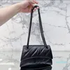 حقائب مصممة المصممين مصممين حقيبة سيدة تصميم ركلات كتف كتف سيدة