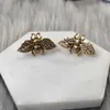 Collection de mode 2023 Nouveaux bijoux de mode de haute qualité de luxe pour les boucles d'oreilles en diamant simples classiques d'abeille vintage ins Boucles d'oreilles personnalisées