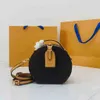 Designer Boite Chapeau Souple Round Bag Cake Cowhide Shoulder Crossbody Bags Nano Handväskor Kopplingar Kvinnor Telefonkamera Purses M68276