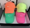 قبعات الكرة بالجملة مصممة Casquette Candy Fluorescent Cotton Baseball زوجان أزياء خطاب شارع إطلاق النار