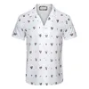 2023 Högkvalitativ designblusskjortor Herrkamisor Fashion Geometric Letter Print Casual Shirts Män Kort ärm Stäng av krage Business Dress Shirt M-3XL