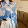 Koszule bluzki damskiej BF Rendering Bluzka Koreańska harajuku luźne błękitne niebo białe chmury krawatowe gradientowe bluzka Koszula o długim rękodzie 230309