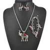 Collana di orecchini con set di gioielli vintage con elefante color argento