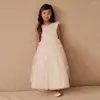 Abiti da ragazza Semplice O-Collo A-Line Fiore Gril Fiori 3D Appliques Tulle Bambini Matrimonio Prom Party Dress Bambino Compleanno Ball Gown