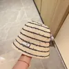 Nouveau chapeau de designer noir et blanc bicolore en option pièce tendance chapeau de parasol de haute qualité fashionbelt006