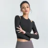 Al0lulu Yoga t-shirt navel-exponerande sport långärmad yogor kläder kvinnors elasticitet och tunna tights toppar snabbtorkande t-shirts som kör fitnesskläder