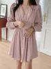 Casual Dresses Limiguyue Pink Pleated Short Dress Women French Elegant Gentle High Waist V-neck Long Sleeve Office Lady Slim T024