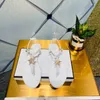 Thong Summer Brandinger Women Flop Flops Clipper Camellia Fashion Leather Skidals Metal Buckle Diamond Star Plaid Glaid Grid Sole Sole Shoes