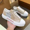 Designer Shoes Trainers Mens Spring and Autumn New Products Classic Plaid Men Sneakers Cotton Plaid Rubber Outsole Comfortable Lightweight