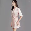 Vêtements de nuit pour femmes Robes de mariée de mariage en soie courte Robe de nuit Demi-manches avec ceinture Robe de nuit en stock NW82