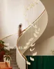 Lustra de borboleta de lustres moderna lâmpada de escada LED de escada para sala de jantar em casa Decoração da vila de escadas