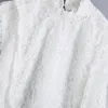 Женские блузкие рубашки Осенняя мода Женщина 2023 Кружевая белая рубашка с длинным рукавом наполовину высокий топ воротник сладкий пуловер.