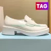 2023 Loafers Designer Dam Fritidsskor Monolith Loafer män dam Platform Sneakers Choklad glansigt läder Borstat läder ecru mocka sabots lyx sneaker