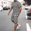 Men's Tracksuits Spring Summer Striped Print Two Piece Set för män Casual O Neck Tee Shirt and Pocket Shorts Tracksuit Man Lose Sportswear Suit 230309