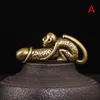 Ключевые кольца Pure Brass Zodiac Monkey Penis Подвеска для брелок мужчина Keyrings Подвеска творческая цепь забавного автомобиля.