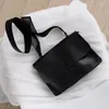 Avondtassen bolsos para mujer mode casual solide kleur schoudertas dames eenvoudige literatuur kunst veelzijdig werk messenger pu zwart