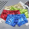 UNDUPTS 4pcs Mens Boxer şortu PU Deri Derecik Penis Koruma Seksi İç Çamaşır Baskısı Boksörler İç çamaşırı Klube Giyim Gay Panties